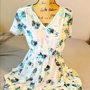 Brand New Vera Wang Flowy Dress